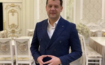 «Даю жене 100 тысяч, а вечером уже нахожу 3 млн»: Самандар Хамракулов рассказал волшебном способе заработка