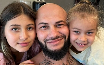 Еще попытка: Джиган снова опубликовал фото с детьми