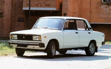 Узбекистанец продал чужой автомобиль, стоявший на стоянке, выдав его за свой