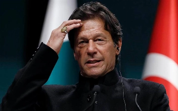 Экс-премьера Пакистана обвинили в терроризме