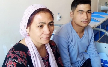 Жительница Ферганы спасла сына, отдав ему свою почку