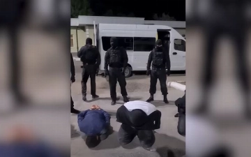 Под Ташкентом задержали «Императора» и его подельников, вымогавших деньги у мужчины (видео)