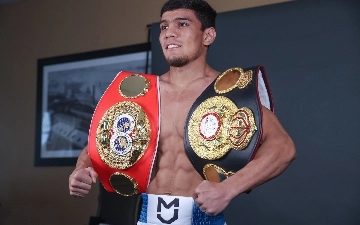 У боксера Муроджона Ахмадалиева родился первенец