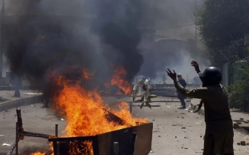 В Пакистане вспыхнули массовые беспорядки после ареста экс-премьера Хана (видео)