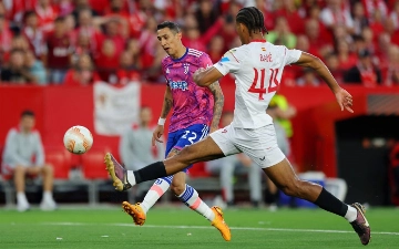 «Севилья» вырвала победу у «Юве» в дополнительное время: обзор полуфинала Лиги Европы (видео)