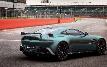 В сети показали Aston Martin Vantage