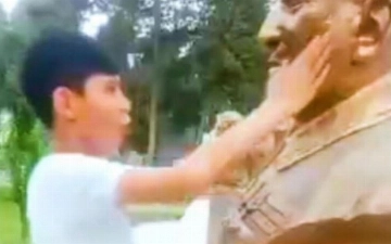 В Ташобласти школьники ради хайпа насмехались над бюстом ветерана Второй мировой войны (видео)