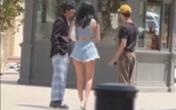 Певец Насафий и Севинчка подверглись критике за наряды и движения