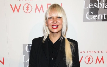 Певице Sia поставили диагноз «аутизм»