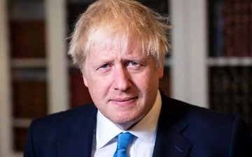 Экс-премьер Великобритании Джонсон сложил депутатские полномочия