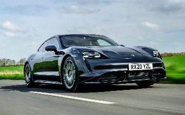Porsche Taycan Turbo GT может поставить рекорд Нюрбургринга среди электрокаров