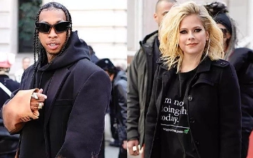 Аврил Лавин и Tyga расстались