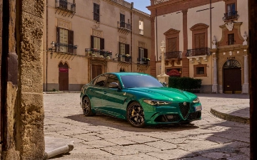 Электрокары Alfa Romeo Quadrifoglio получат мощность до 1 000 лошадей