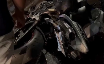 В Ташкенте мотоциклист погиб в страшном ДТП с «легковушкой» (видео)