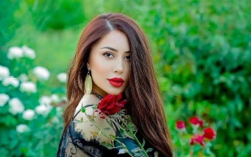 Певица Каниза высмеяла девушек со «сделанными» губами