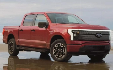 Ford снизил цены на свой электрический пикап F-150 Lightning на $10 000