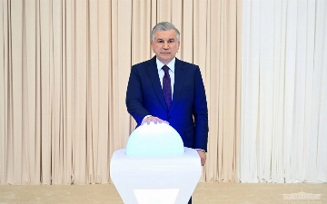 Президент запустил 10 новых предприятий в Ташобласти (список)