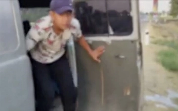 В Джизаке водителя «УАЗ Буханка» поймали на перевозке 30 человек в машине