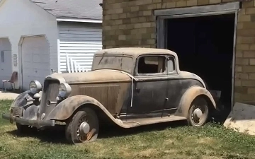 Энтузиасты впервые помыли Dodge Barn 1933 года впервые за 56 лет
