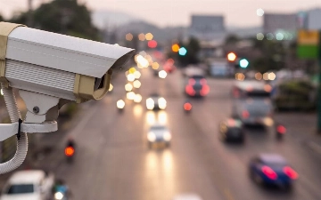 За что владельцев радаров и камер фиксации нарушений могут лишить на них прав