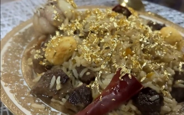 В Узбекистане начали готовить «золотой плов» за $4 тысячи 