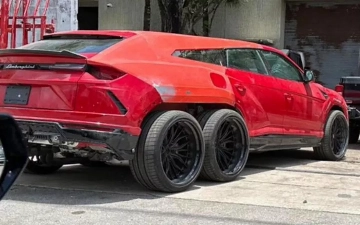 В сети показали шестиколесный Lamborghini Urus