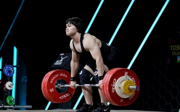 Мухаммадкодир Тоштемиров завоевал «золото» на ЧМ по тяжелой атлетике