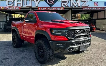 Американские тюнеры построили двухдверный заднеприводный RAM TRX