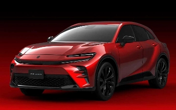 В Японии стартовали продажи нового Toyota Crown Sport