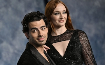 Джо Джонас отозвал иск о разводе с Софи Тернер