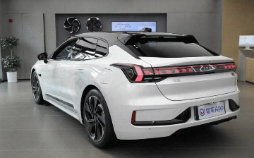 Geely предоставляет серьезные скидки на Zeekr