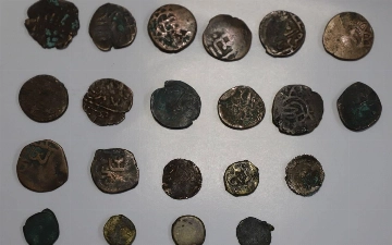 Иностранец намеревался вывезти из Узбекистана 50 старинных монет