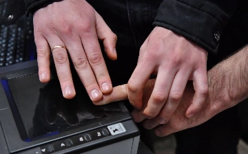 В московских аэропортах начнут проводить дактилоскопию прибывающих мигрантов