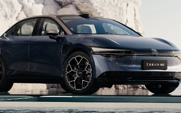 Zeekr презентовал свой первый седан 007 с 90-дюймовым экраном