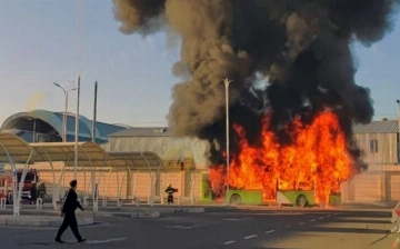 В Ташкенте загорелся пассажирский автобус