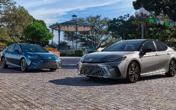 Toyota презентовала девятое поколение Camry