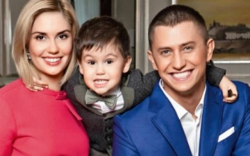 «Без моего согласия Тимофей и Мия не смогут отправиться в Латвию»: Прилучный об уезде Агаты с детьми заграницу