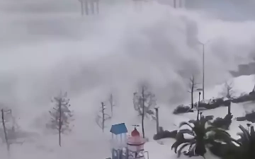 На Россию обрушился сильнейший шторм, оставивший без света сотни тысяч людей