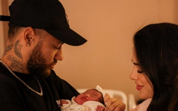 Неймар и Бруна Бьянкарди расстались после многочисленных измен футболиста