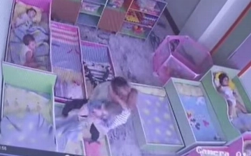 Воспитатель одного из частных детсадов Ташкента нанесла ребенку травму