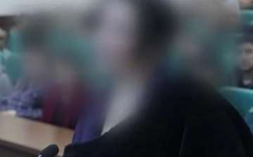 Жительница Самарканда разбила владелице ресторана голову бокалом