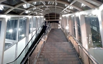 Сенат отчитал столичный хокимият за неработающие лифты и эскалаторы на переходах