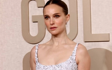 Натали Портман чуть не испортила свое платье на церемонии «Золотого глобуса»
