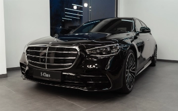 ООО «Avtocapital» приглашает посетить предприятия дилерской сети и познакомиться поближе с моделью S-Class V223