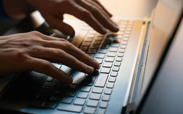 Стало известно, какие профессии могут больше всего пострадать от ИИ