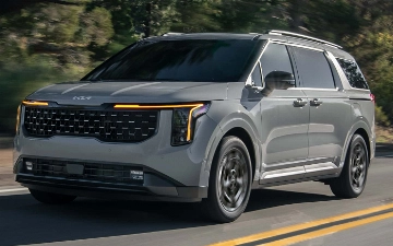 Kia презентовала обновленный Carnival