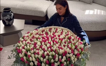 Муниса Ризаева похвасталась своим подарком на 14 февраля 