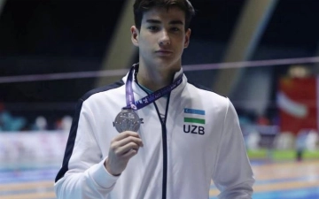 Пловец Элдор Усмонов завоевал еще одно «серебро» на ЧА