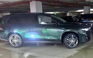 В сети появились фото Leapmotor C16 внутри и снаружи