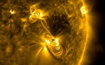 На Солнце зафиксировали две мощные вспышки